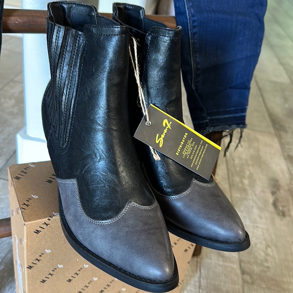 Ankle booties